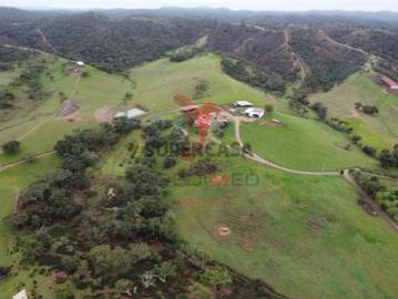 Quintas e casas rústicas em Alcanede