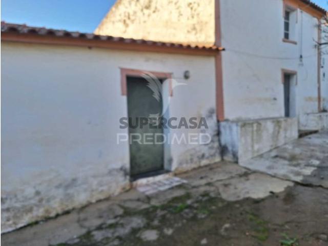Quintas e casas rústicas T3 em Alegrete