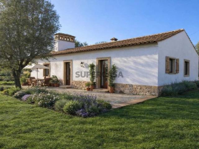 Quintas e casas rústicas T3 em Mouriscas