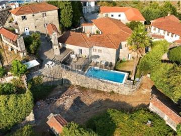 Quintas e casas rústicas T4 em Alvite e Passos
