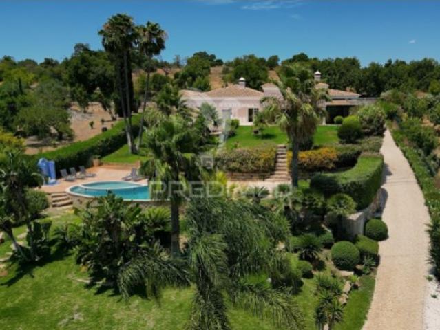Quintas e casas rústicas T4 em Fuseta