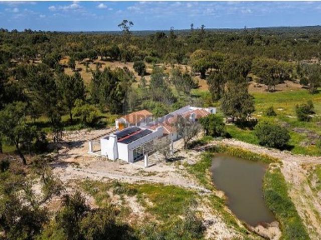 Quintas e casas rústicas T4 em Lavre
