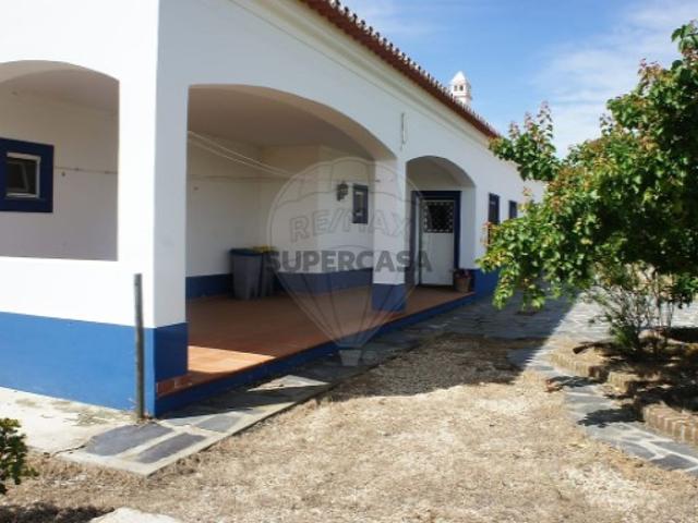 Quintas e casas rústicas T4 em Monsaraz