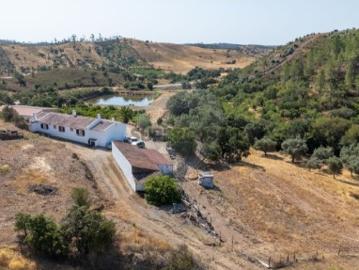 Quintas e casas rústicas T4 em Mexilhoeira Grande