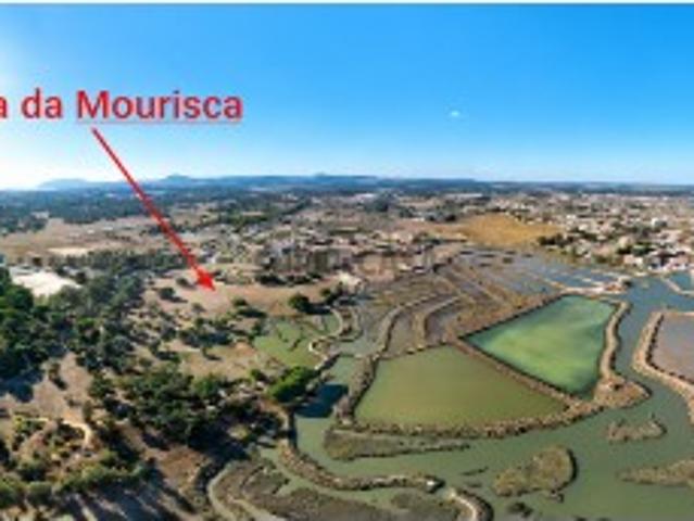 Quintas e casas rústicas T4 em Sado
