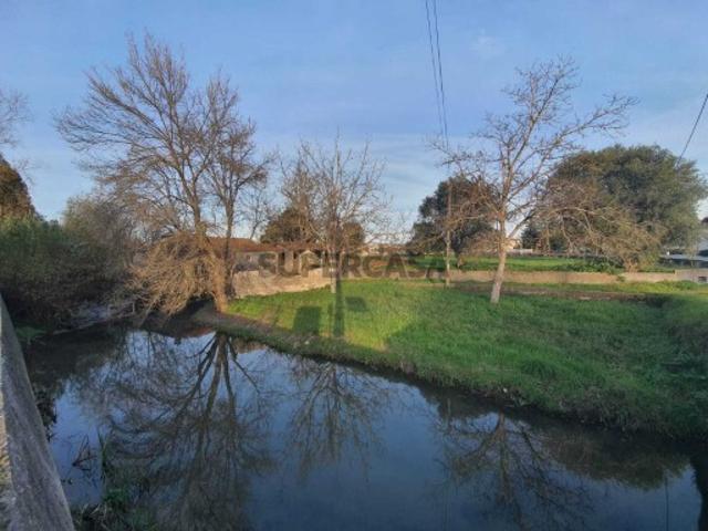 Quintas e casas rústicas T4 em Sebal e Belide