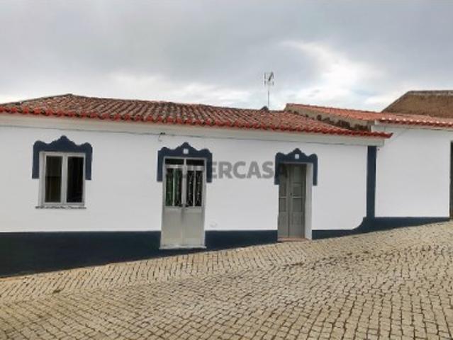 Quintas e casas rústicas T4 em Vila Ruiva