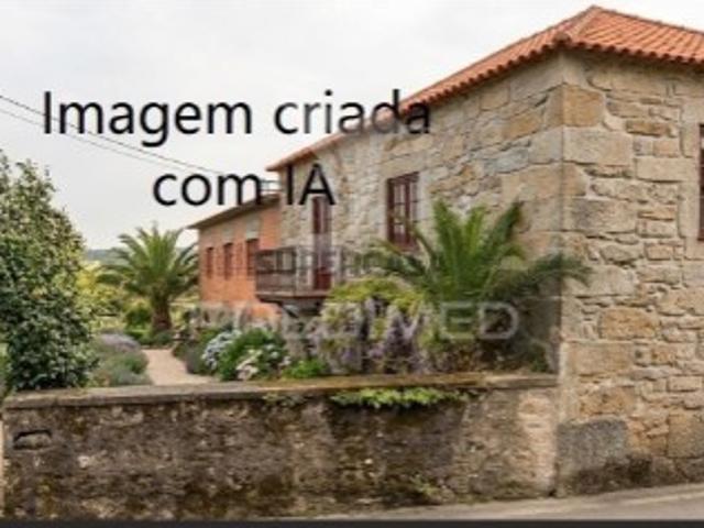 Quintas e casas rústicas T5 em Coronado São Romão e São Mamede