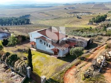 Quintas e casas rústicas em Alijó