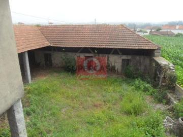 Quintas e casas rústicas T5 em Balazar