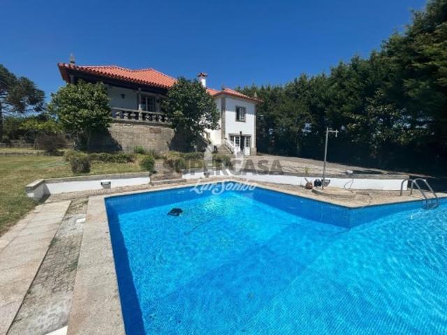 Quintas e casas rústicas T6 em Arcozelo