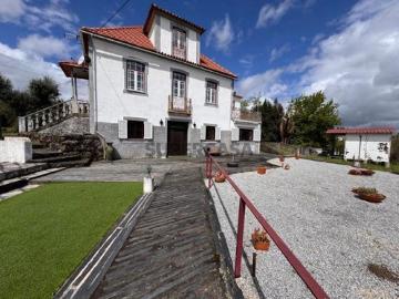 Quintas e casas rústicas T6 em Boa Aldeia, Farminhão e Torredeita
