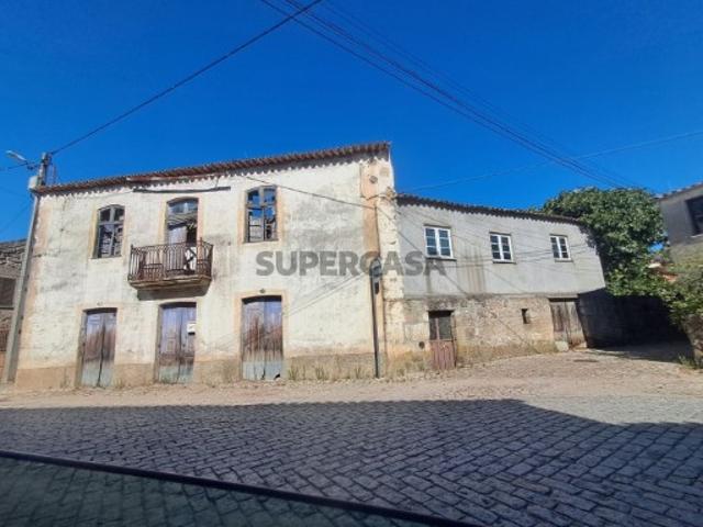 Quintas e casas rústicas T6 em Belmonte