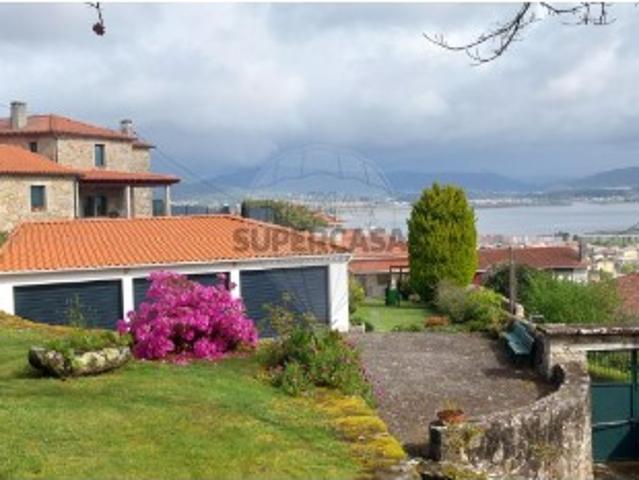 Quintas e casas rústicas T7 em Caminha Matriz e Vilarelho