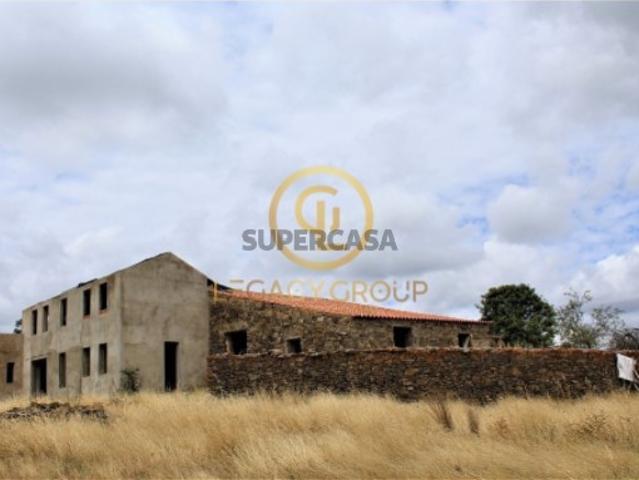 Quintas e casas rústicas T7 em Alcoutim e Pereiro