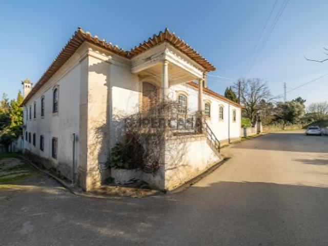 Quintas e casas rústicas T7 em Poiares Santo André