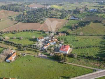 Quintas e casas rústicas T9 em Estremoz Santa Maria e Santo André