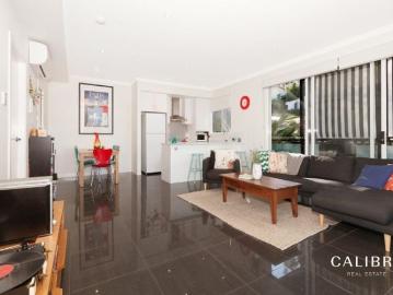 Quintessential Modern Queensland, a Designer Town Home