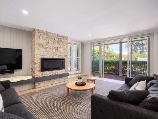 Quintessential Sorrento Beach Charm Unfurnished