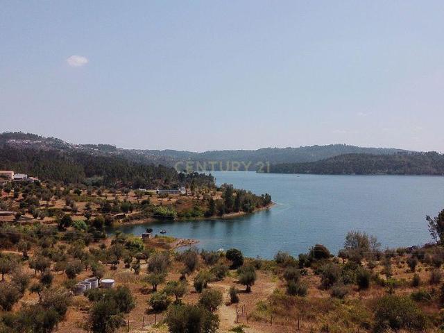QUINTINHA 5000M2 NA BARRAGEM DE CASTELO DE BODE COM ACESSO PRIVATIVO AO LAGO