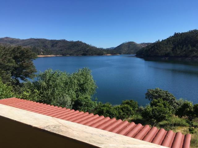 Quintinha com acesso direto à água