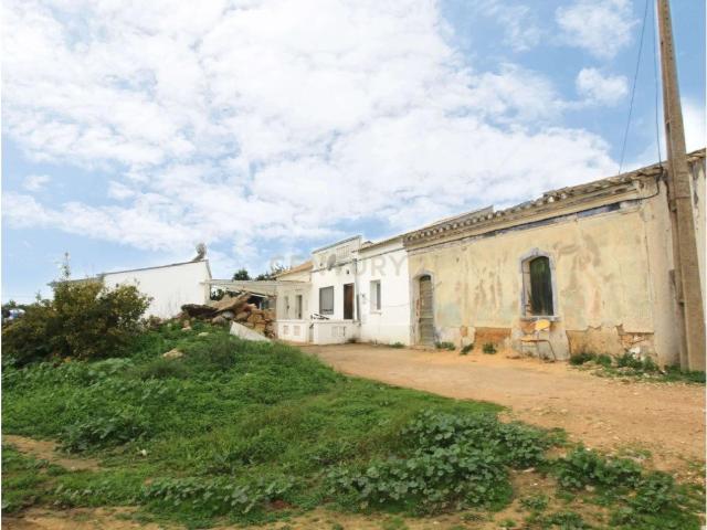 Quintinha parcialmente remodelada com 638 m2 de construção e. 638m² Luz de tavira e santo estêvão