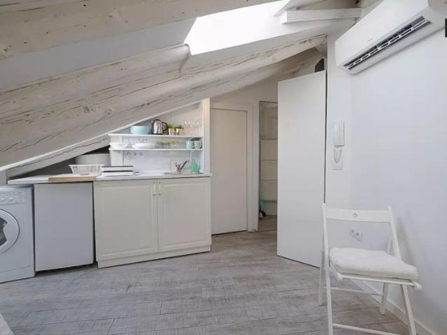 Quirky top floor studio apartment for rent in La Latina