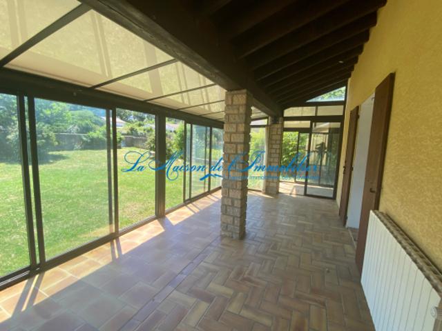 QUISSAC, maison de type F5 avec garage et piscine sur 3921