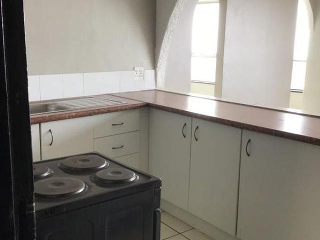 R3 000 | Apartment / Flat For Rent in Berea, Johannesburg