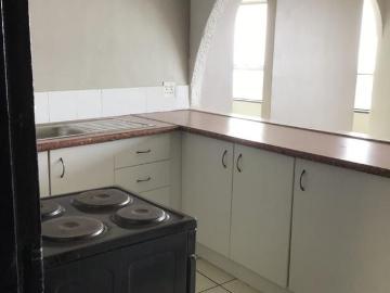 R3 000 | Apartment / Flat For Rent in Berea, Johannesburg
