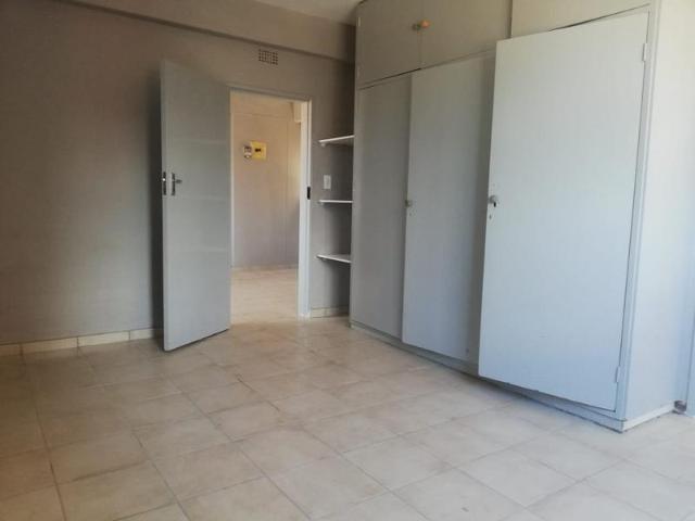 R3 300 | 1 Bedroom Apartment / Flat For Rent in Yeoville, Johannesburg