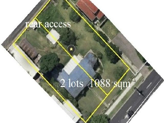 R3 Zoned 1088sqm with Great Family Home Potential to develop STCA. Rarely avail. One owner Rear lane Access as well as front.Room to Build