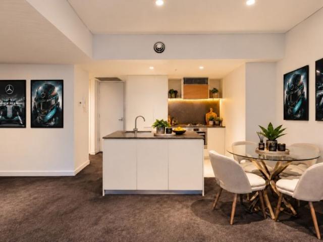 R101/200 220 Pacific Highway, Crows Nest | Village Property