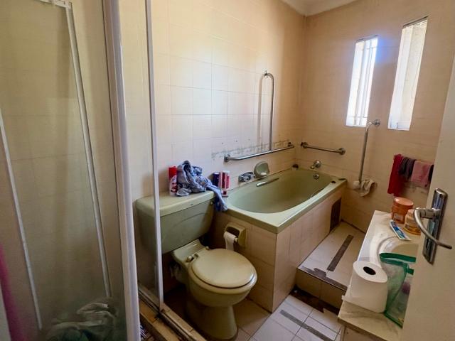 R11 000 | 3 Bedroom Townhouse For Rent in Corlett Gardens, Johannesburg