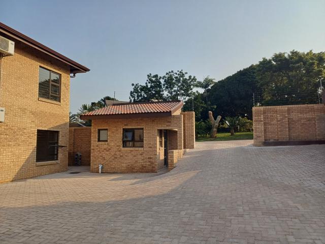 R11,040 pm 3 Bedroom Apartment Block To Let in Birdswood