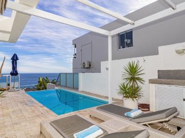 R120,000 pm 3 Bedroom Maisonette To Let in Clifton