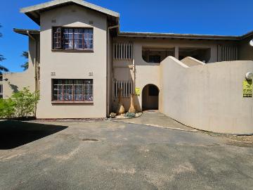 R12,250 pm 3 Bedroom Apartment To Let in Amanzimtoti