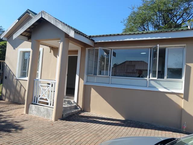 R12 500 | 3 Bedroom House For Rent in Park Hill, Durban