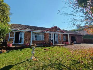 R12,800 pm 3 Bedroom Simplex To Let in Clarendon