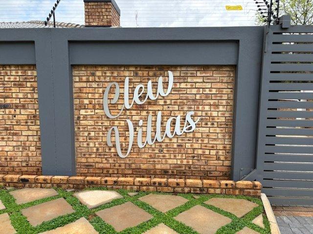 R12 950 | 3 Bedroom Townhouse For Rent in Kenmare, Krugersdorp