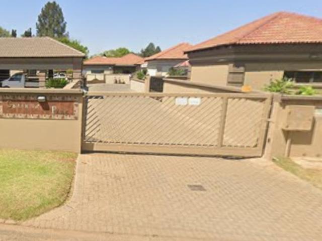 R13 200 | Townhouse For Rent in Arcon Park, Vereeniging
