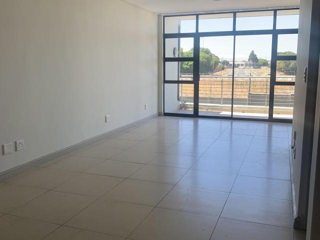 R13,500 pm 2 Bedroom Apartment To Let in Royal Ascot