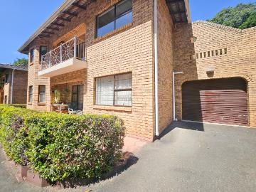 R12,500 pm 3 Bedroom Townhouse To Let in Amanzimtoti
