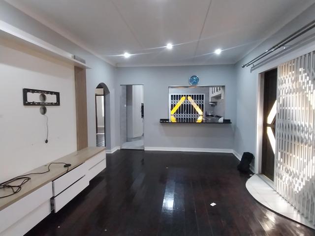 R13,500 pm 3 Bedroom Freehold To Let in Glenwood