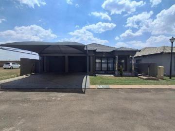 R13 910 | 3 Bedroom Townhouse For Rent in Delmas, Delmas