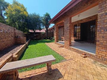 R14,000 pm 2 Bedroom House To Let in Melodie