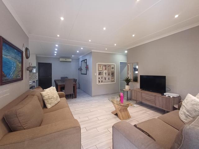 R12 000 | 4 Bedroom Townhouse For Rent in Greenwood Park, Durban