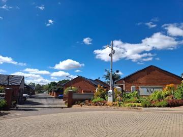 R13 908 | 2 Bedroom Townhouse For Rent in Mooikloof Ridge Estate, Pretoria