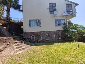 R14 300 | 3 Bedroom Townhouse For Rent in Queensburgh, Queensburgh