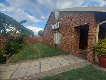 R14,600 pm 4 Bedroom House To Let in Roylglen Gardens